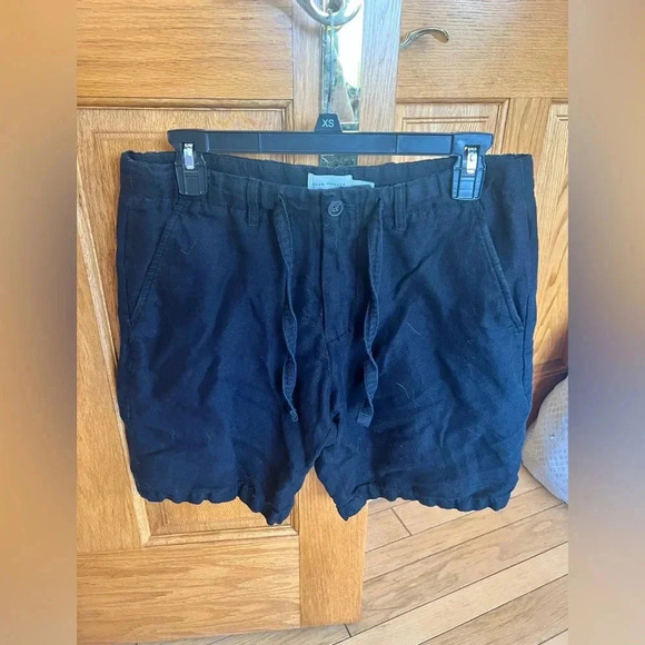 Club Monaco - Shorts - Picture 1 of 4